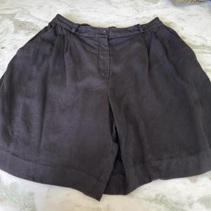 Super high waisted Carlisle Sport 100% silk shorts. sz 16.